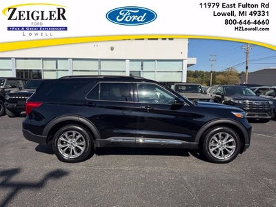 2024 Ford Explorer XLT TWIN PANEL MOONROOF