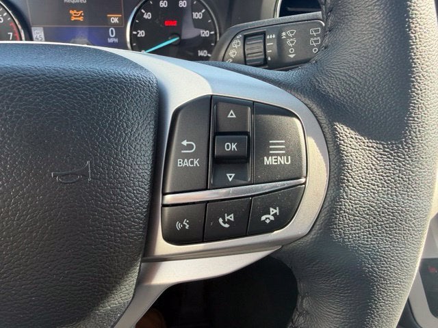 2024 Ford Explorer XLT TWIN PANEL MOONROOF