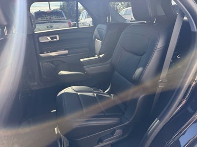 2024 Ford Explorer XLT TWIN PANEL MOONROOF