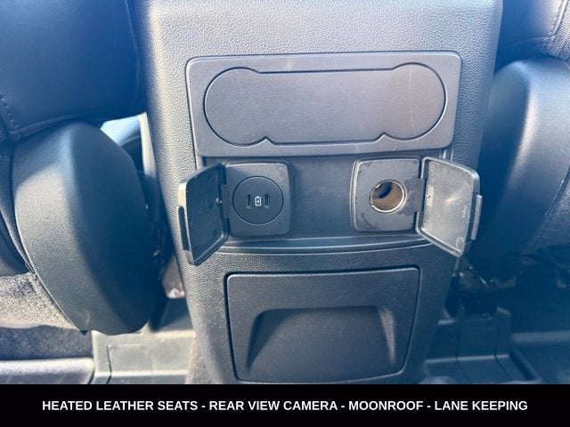 2024 Ford Explorer XLT TWIN PANEL MOONROOF