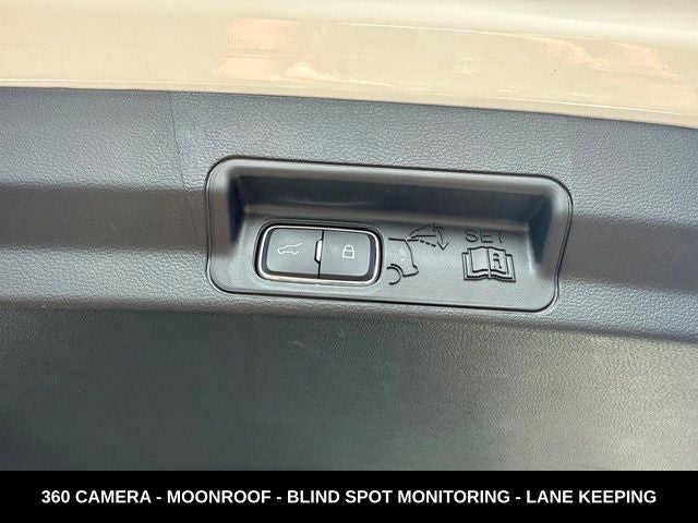 2025 Ford Explorer Active PANORAMIC ROOF