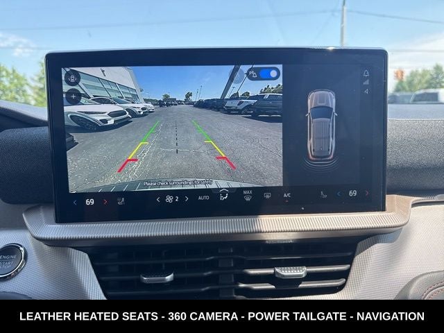 2025 Ford Explorer Active 4WD