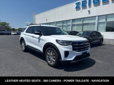 2025 Ford Explorer Active 4WD