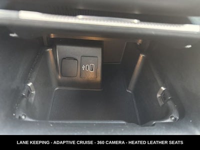 2025 Ford Explorer ST-Line 4WD