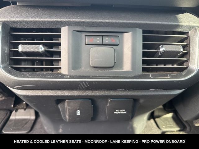 2023 Ford F-150 Lariat BLACKOUT PACKAGE