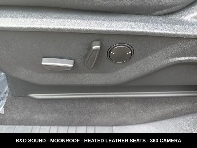 2024 Ford F-150 XLT TWIN PANEL MOONROOF