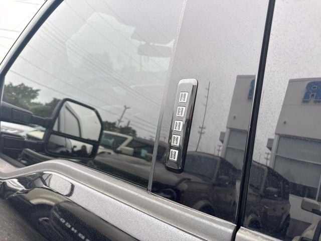 2024 Ford F-150 XLT TWIN PANEL MOONROOF