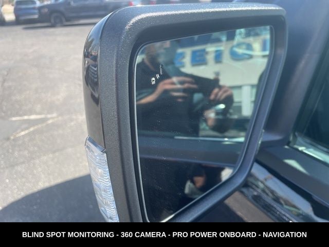 2025 Ford F-150 Lariat LESS THAN 1,000 MILES