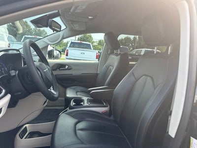2024 Chrysler Pacifica Touring L STOW N GO SEATING
