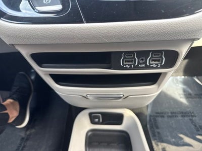 2024 Chrysler Pacifica Touring L STOW N GO SEATING