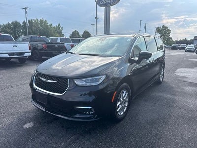 2024 Chrysler Pacifica Touring L STOW N GO SEATING