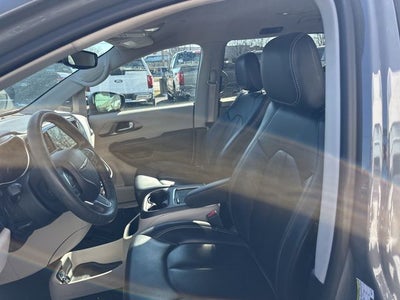 2023 Chrysler Pacifica Touring L STOW N GO SEATING