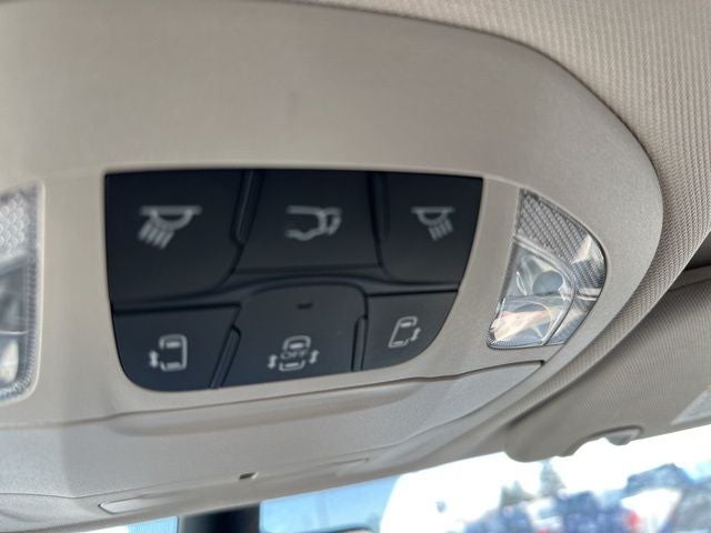 2023 Chrysler Pacifica Touring L STOW N GO SEATING