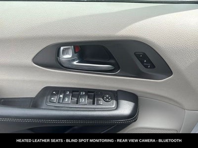 2024 Chrysler Pacifica Touring L STOW N GO SEATING