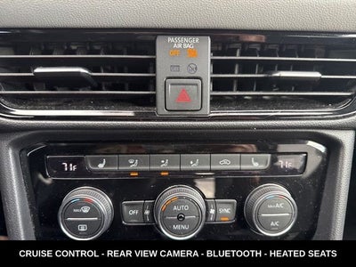 2024 Volkswagen Taos 1.5T SE ONE OWNER