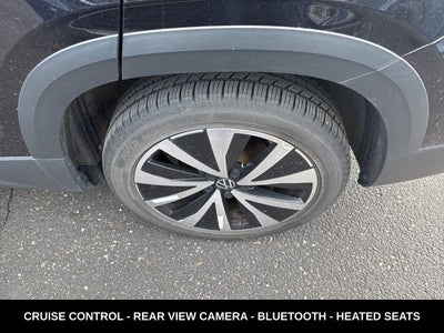 2024 Volkswagen Taos 1.5T SE ONE OWNER