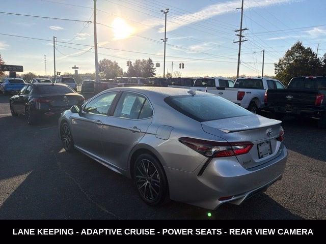 2022 Toyota Camry SE
