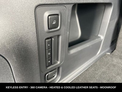 2025 Lincoln Navigator Reserve BLACKOUT PACKAGE