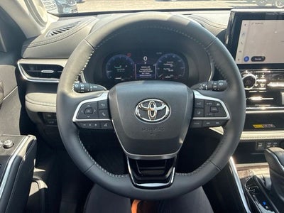 2026 Toyota Highlander Platinum AWD