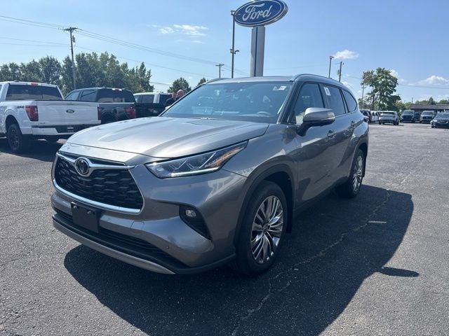 2026 Toyota Highlander Platinum AWD
