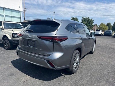 2026 Toyota Highlander Platinum AWD