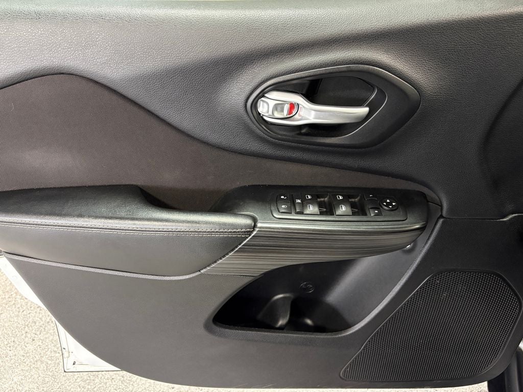 2015 Jeep Cherokee Sport