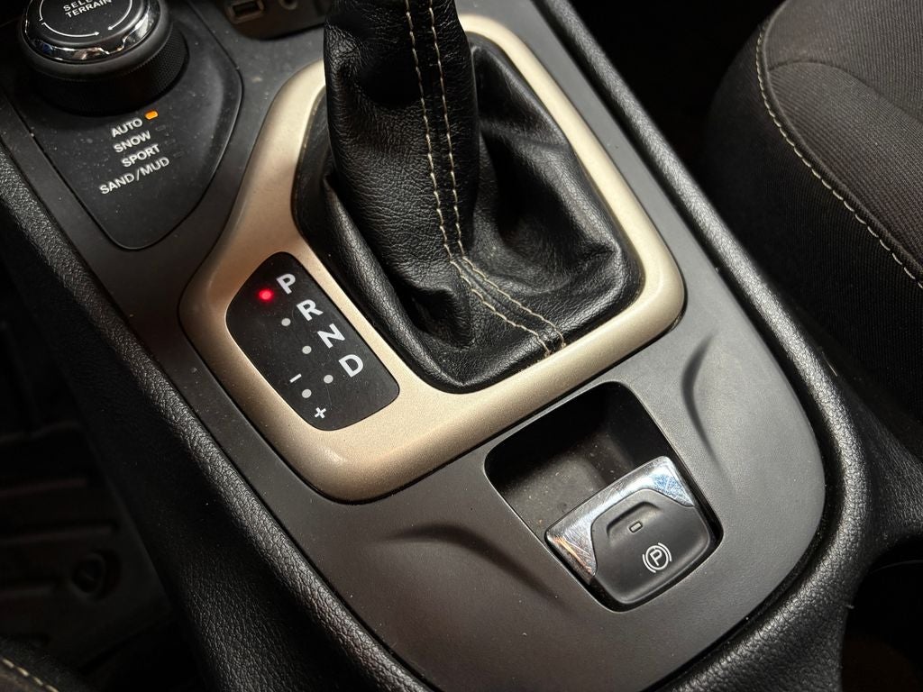 2015 Jeep Cherokee Sport