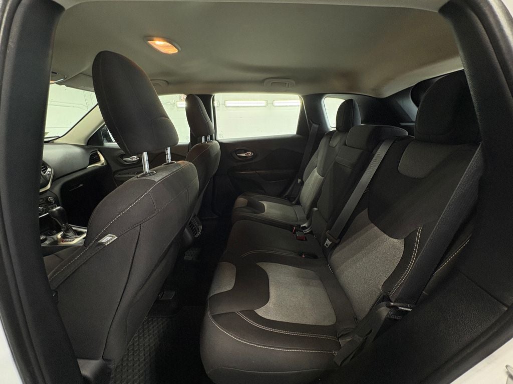 2015 Jeep Cherokee Sport