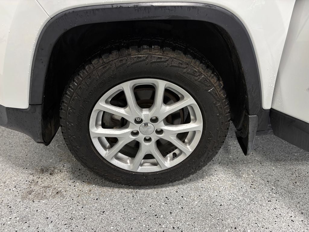 2015 Jeep Cherokee Sport