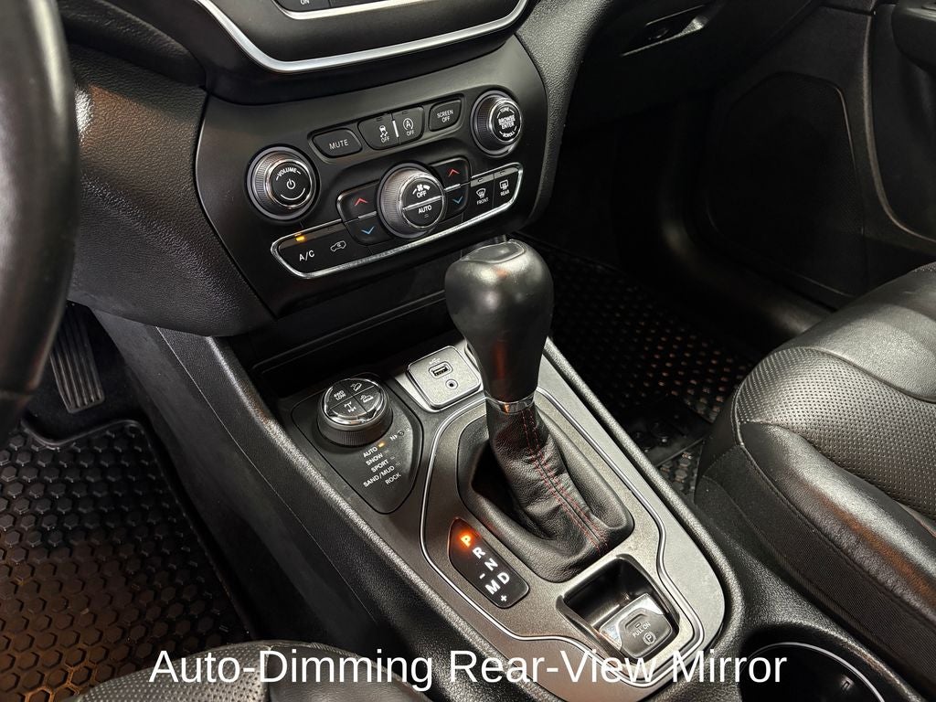 2019 Jeep Cherokee Trailhawk Technology Group
