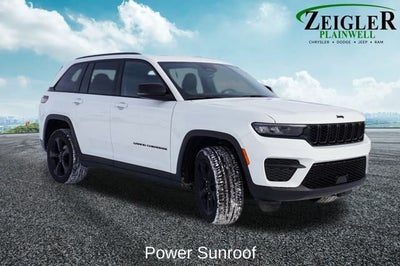 2023 Jeep Grand Cherokee Altitude X Power Sunroof & ParkView Rear Back-Up Camera