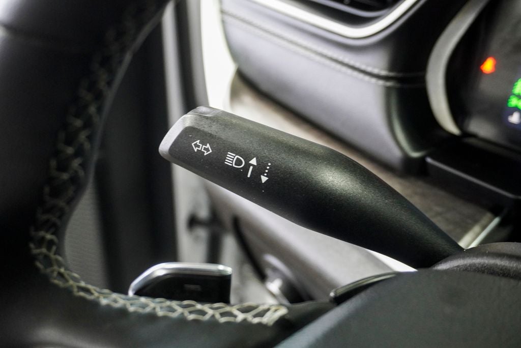 2024 Jeep Grand Cherokee Limited Dual-Pane Panoramic Sunroof & Navigation System