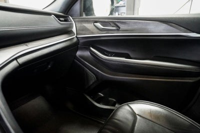 2024 Jeep Grand Cherokee Limited Dual-Pane Panoramic Sunroof & Navigation System