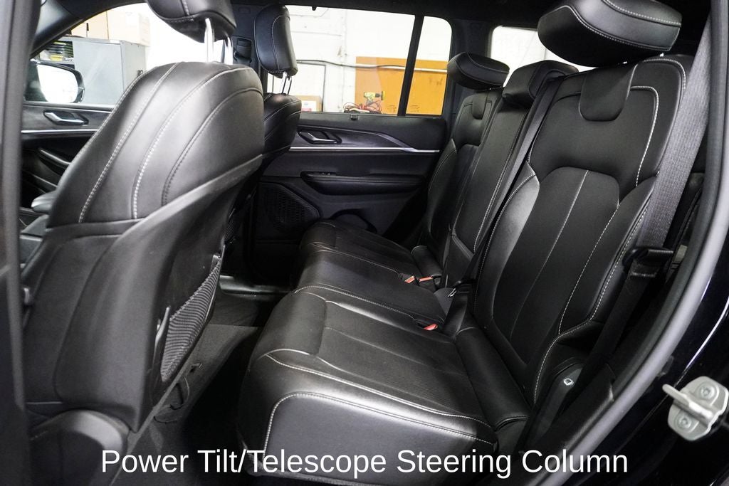 2024 Jeep Grand Cherokee Limited Navigation System & Dual-Pane Panoramic Sunroof