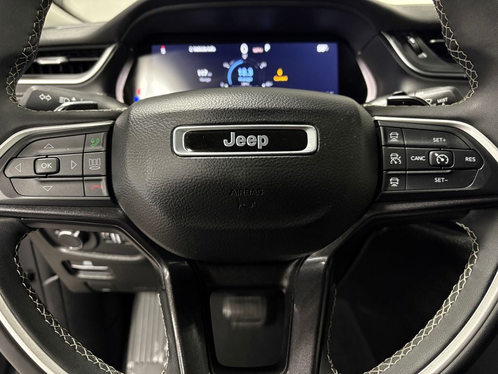 2023 Jeep Grand Cherokee L Laredo