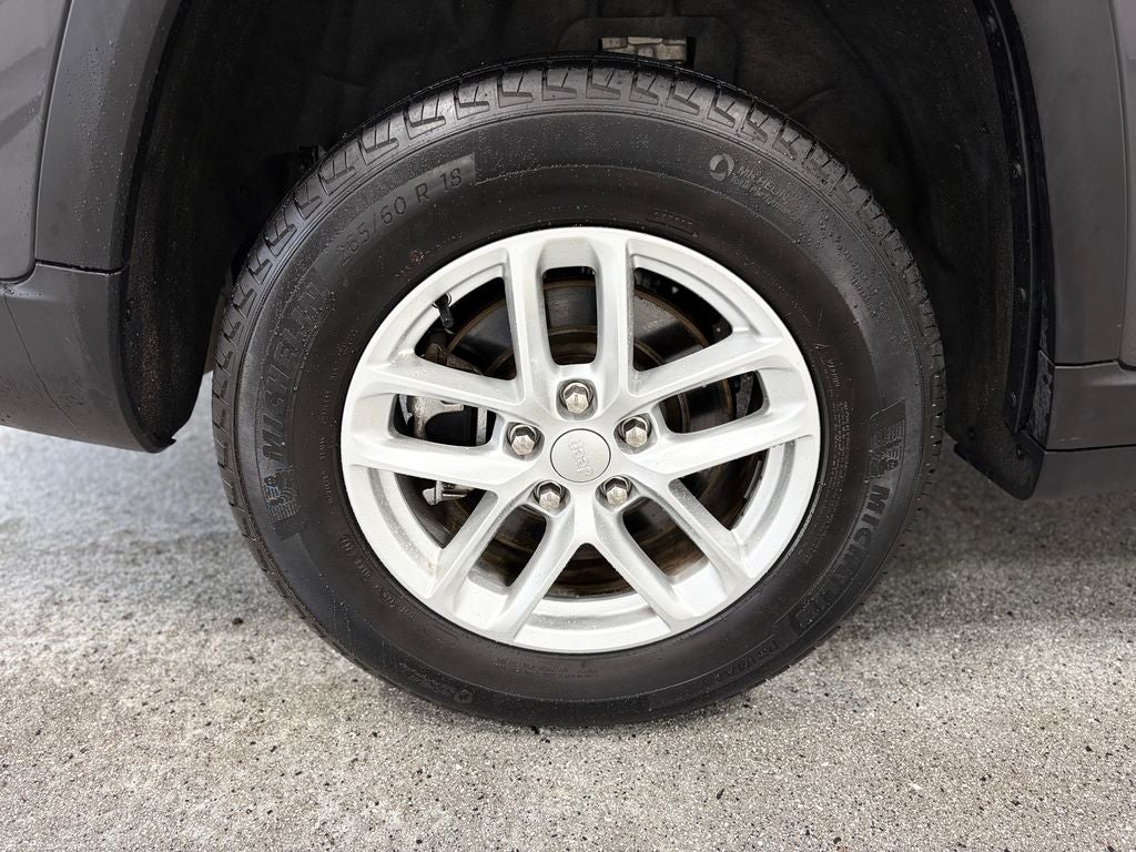 2023 Jeep Grand Cherokee L Laredo