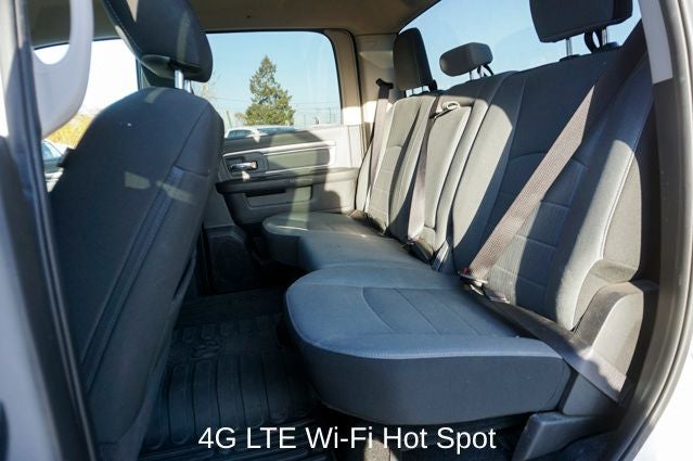 2022 RAM 1500 Classic SLT Integrated Voice Command w/Bluetooth & ParkView Re