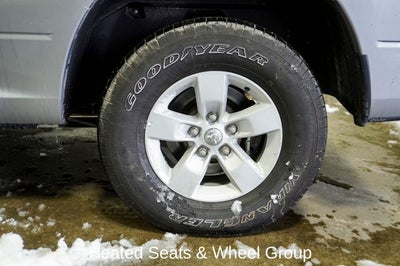 2022 RAM 1500 Classic SLT ParkView Rear Back-Up Camera & Integrated Voice Co