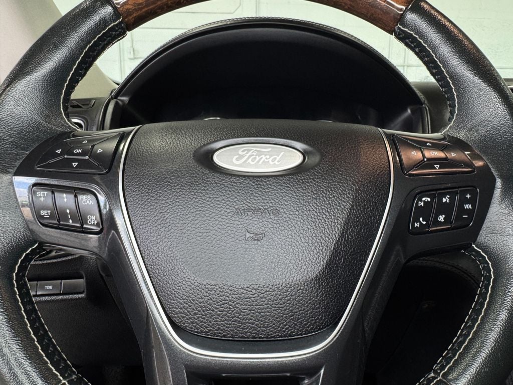2019 Ford Explorer Platinum