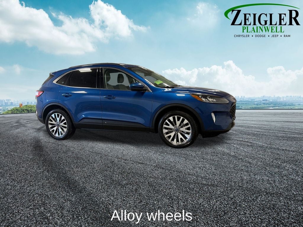 2022 Ford Escape Hybrid Titanium