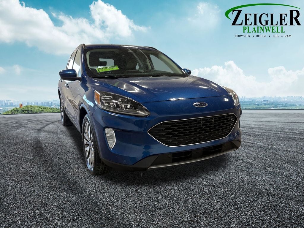 2022 Ford Escape Hybrid Titanium