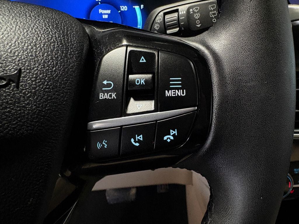 2022 Ford Escape Hybrid Titanium