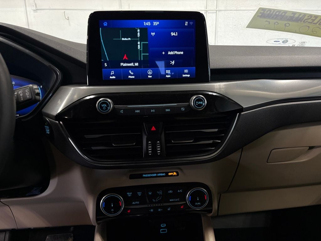 2022 Ford Escape Hybrid Titanium