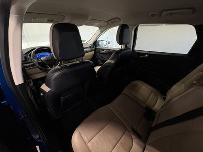 2022 Ford Escape Hybrid Titanium