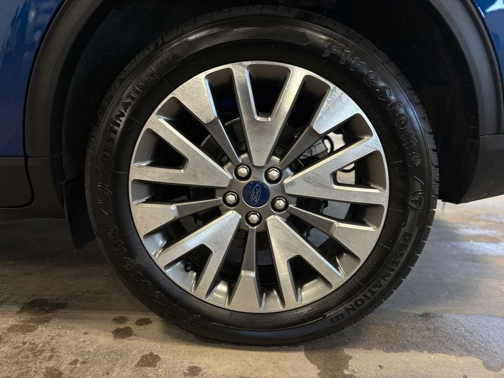 2022 Ford Escape Hybrid Titanium