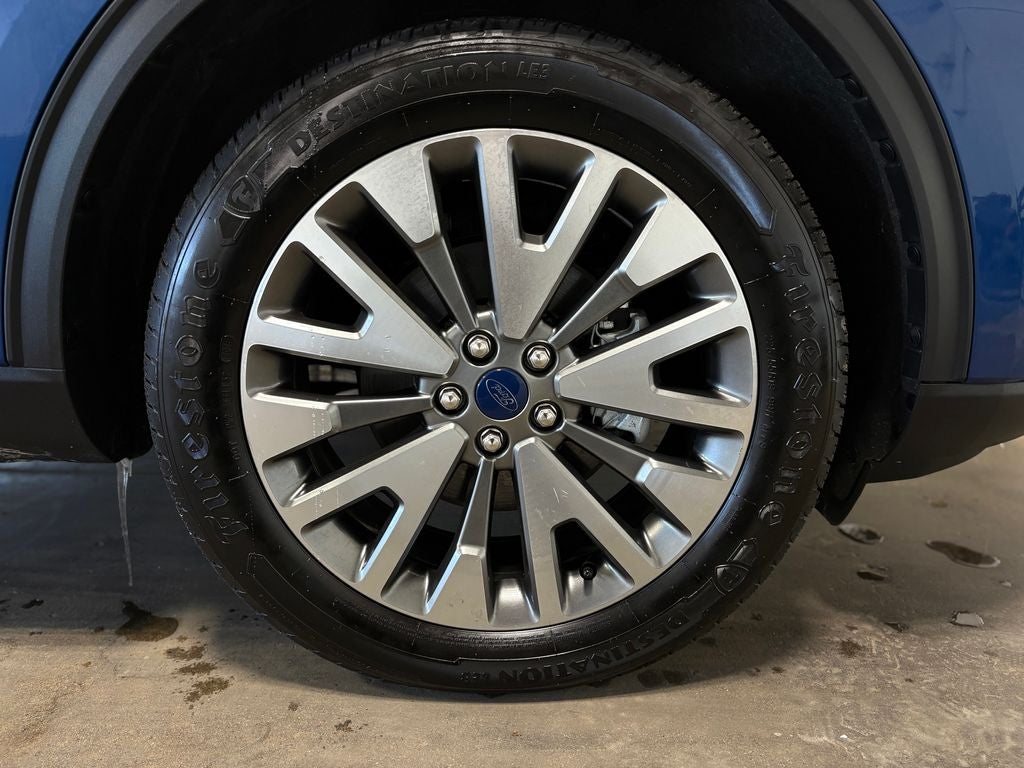 2022 Ford Escape Hybrid Titanium