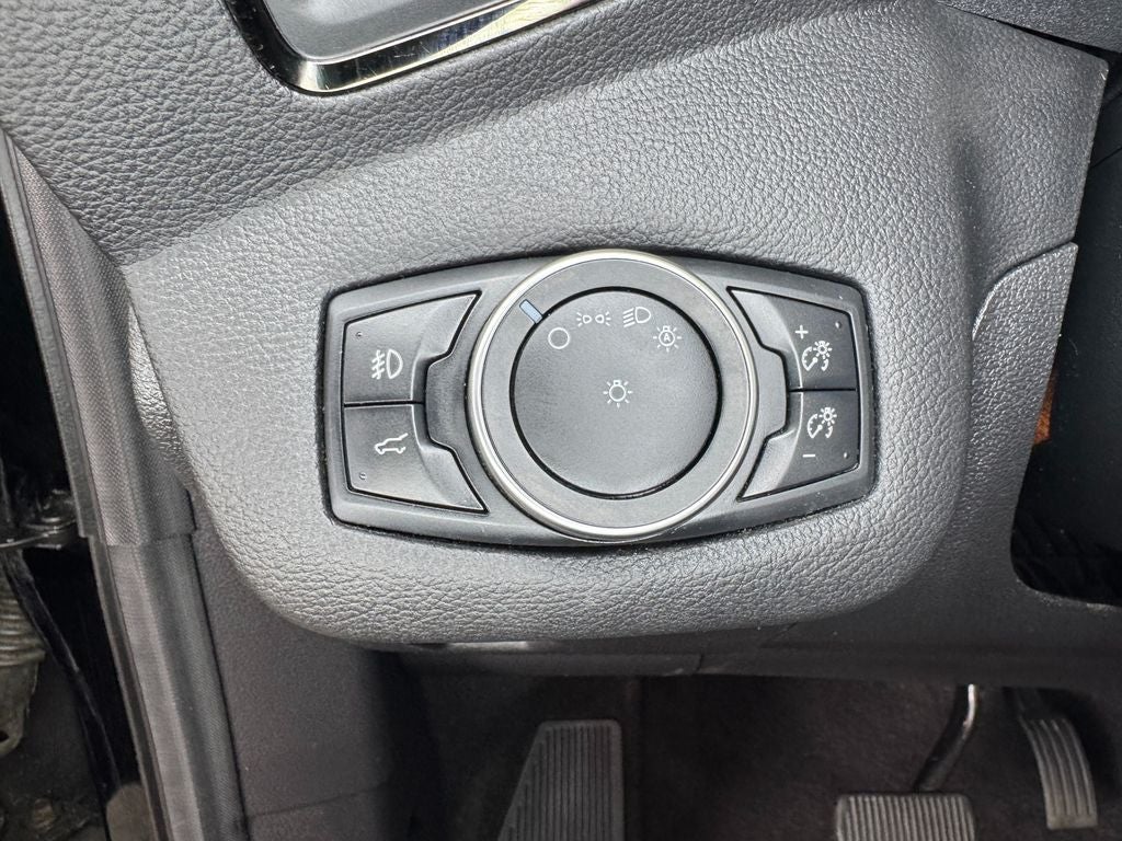 2018 Ford Escape SEL Heated Leather-Trimmed Front Seats