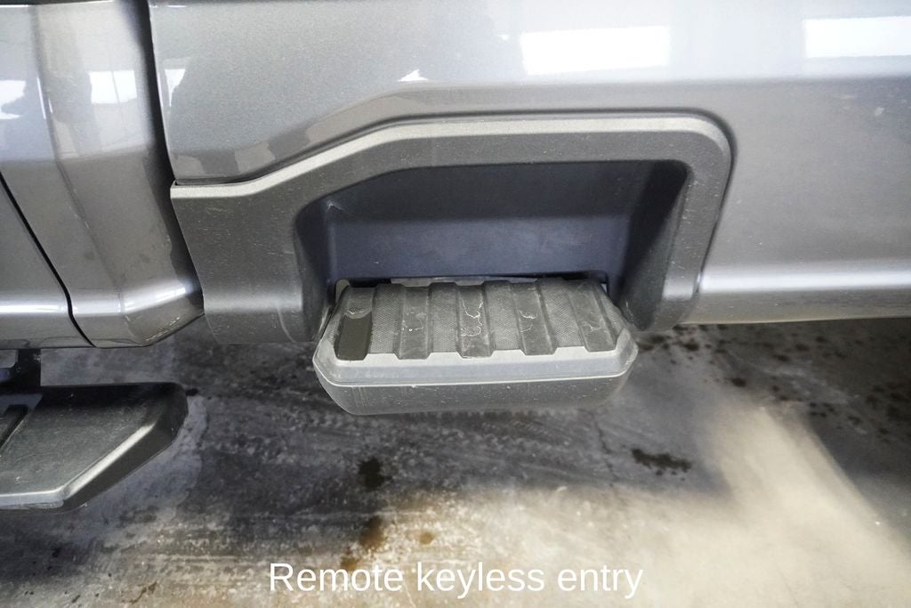 2024 Ford F-250SD XLT Exterior Parking Camera Rear & Apple Carplay with