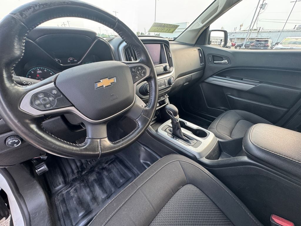 2022 Chevrolet Colorado LT Apple CarPlay