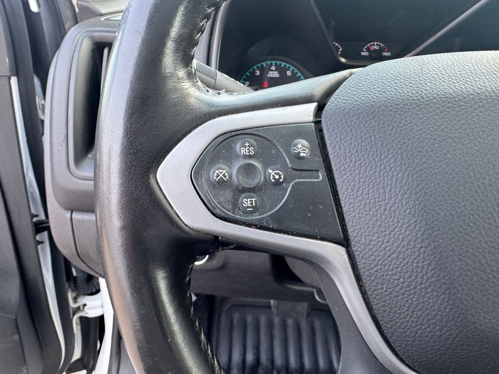 2022 Chevrolet Colorado LT Apple CarPlay